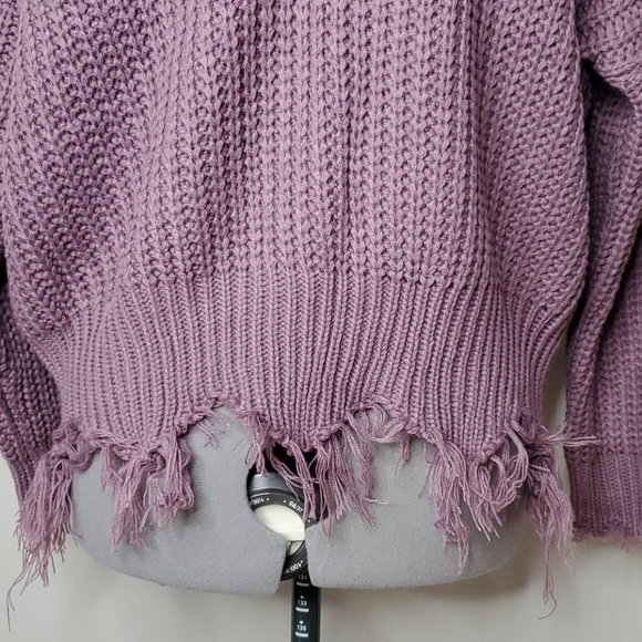 SOLD Main Strip frayed trim sweater v neck M - Picture 3 of 8